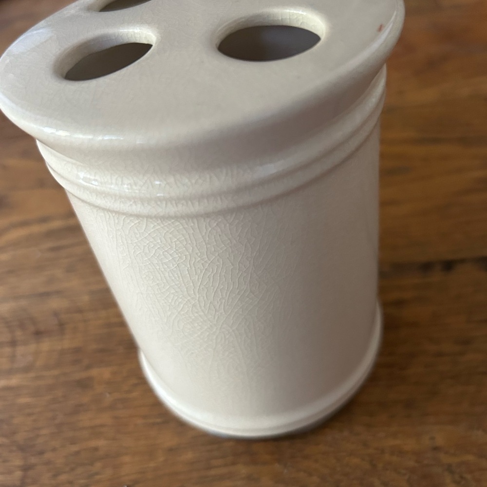 NWT Toothbrush Holder - Picture 5 of 8